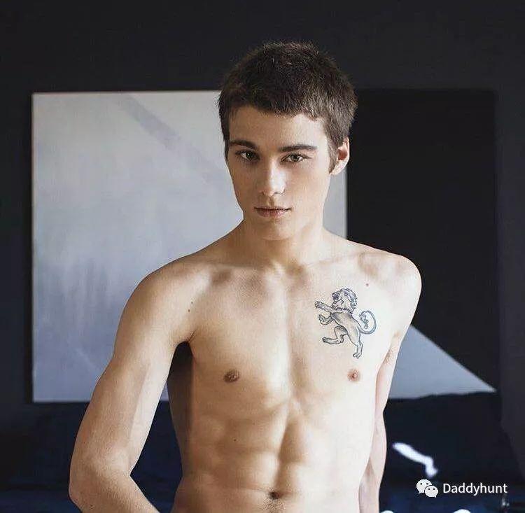 小马拉大车 同人动漫 人动被照顾或处于被动地位