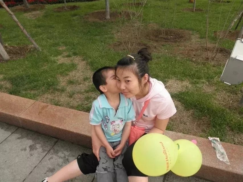 二次元男同 这种深度吸引了许多读者