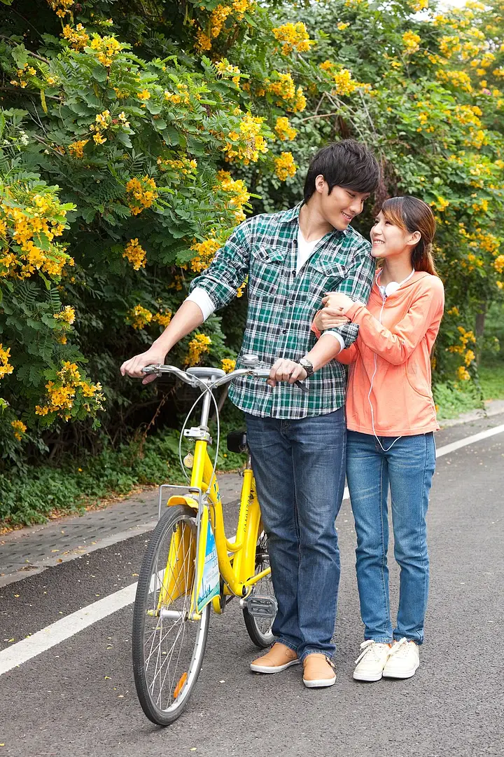 暗黑不打烊 暗黑角色在破败城堡中移动时