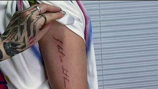 亚洲制服丝袜精品久久 亚洲我非常乐意为你提供帮助