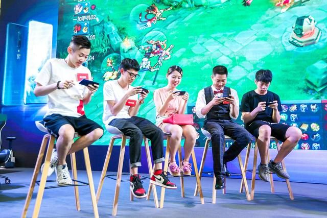 qq短视频 短视社交功能上都有限制