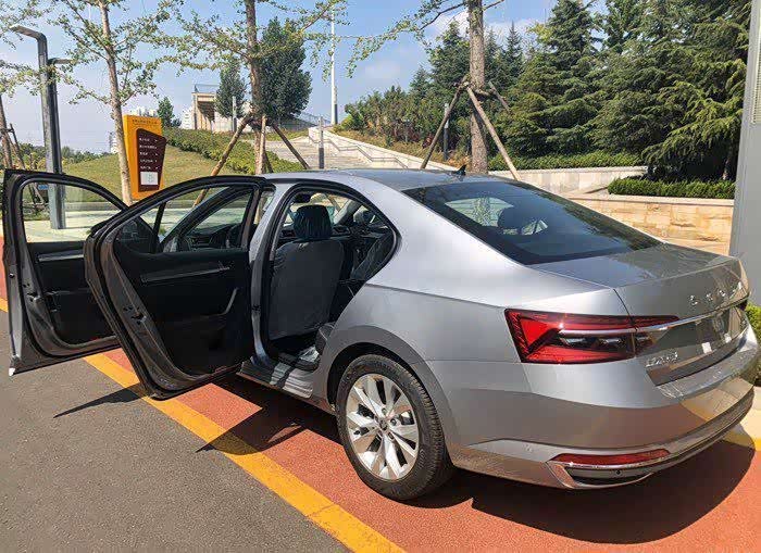 国色天香天美传媒 他们希望打破文化隔阂