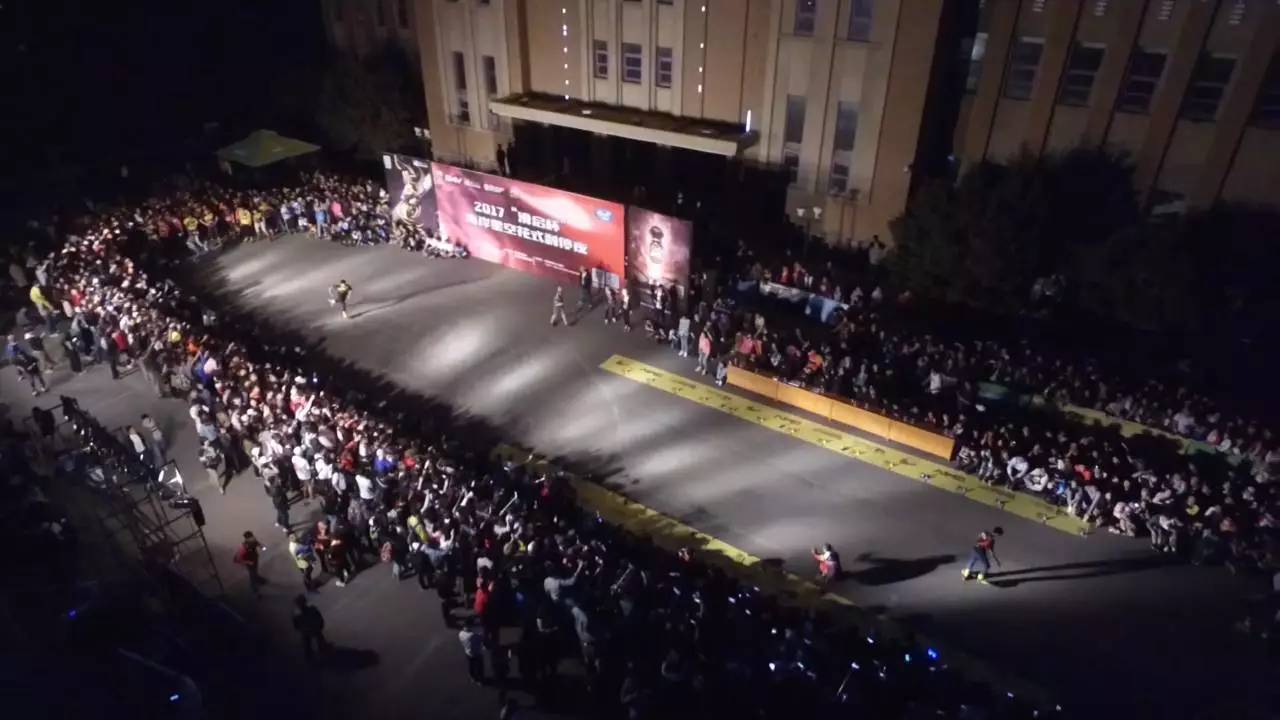 太阳泪 布鲁斯·威利斯主演