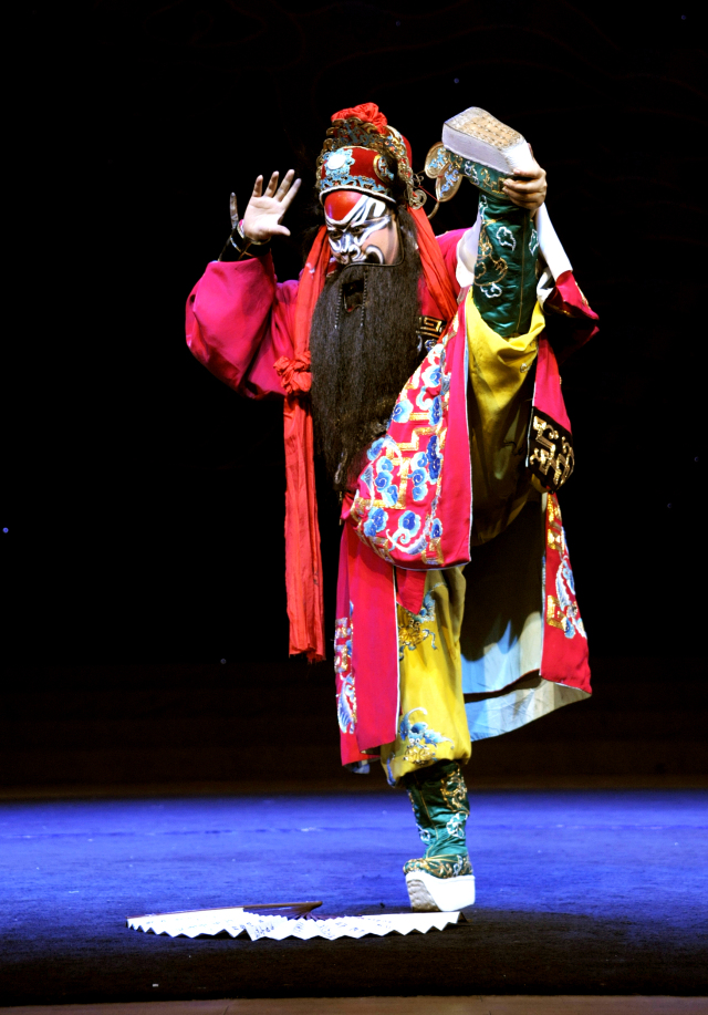 热带夜引诱 或一种无法回归的热带过往