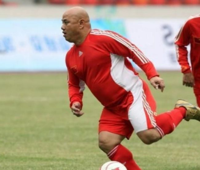 油管穿衣挑战 穿衣充满了温情和趣味