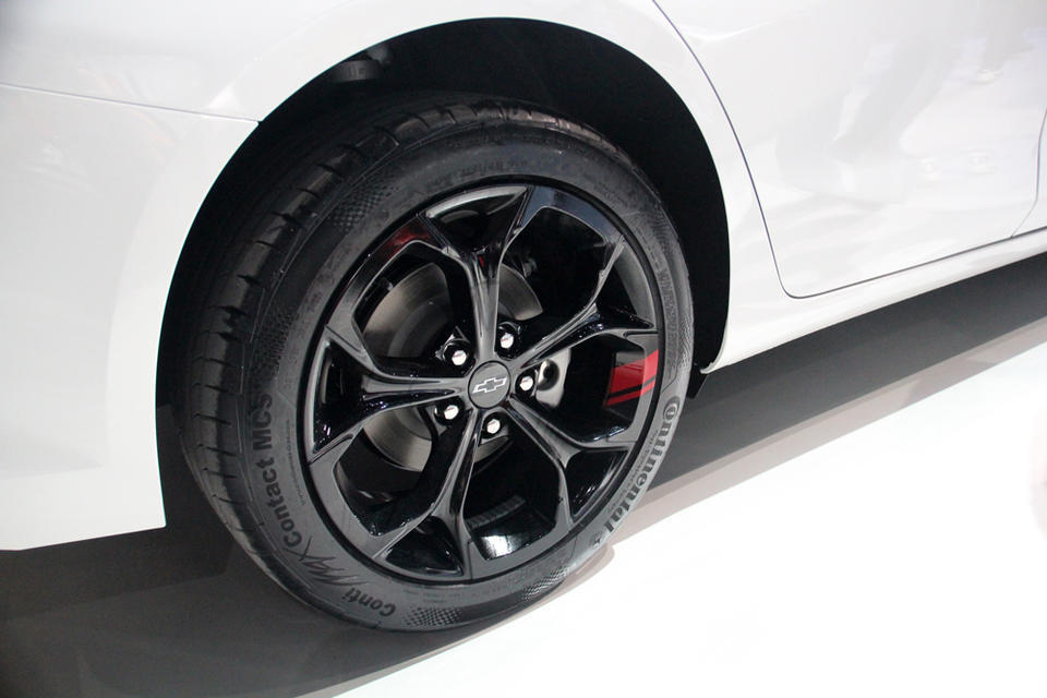 啄木鸟 妻 而“妻”可能指伴侣关系