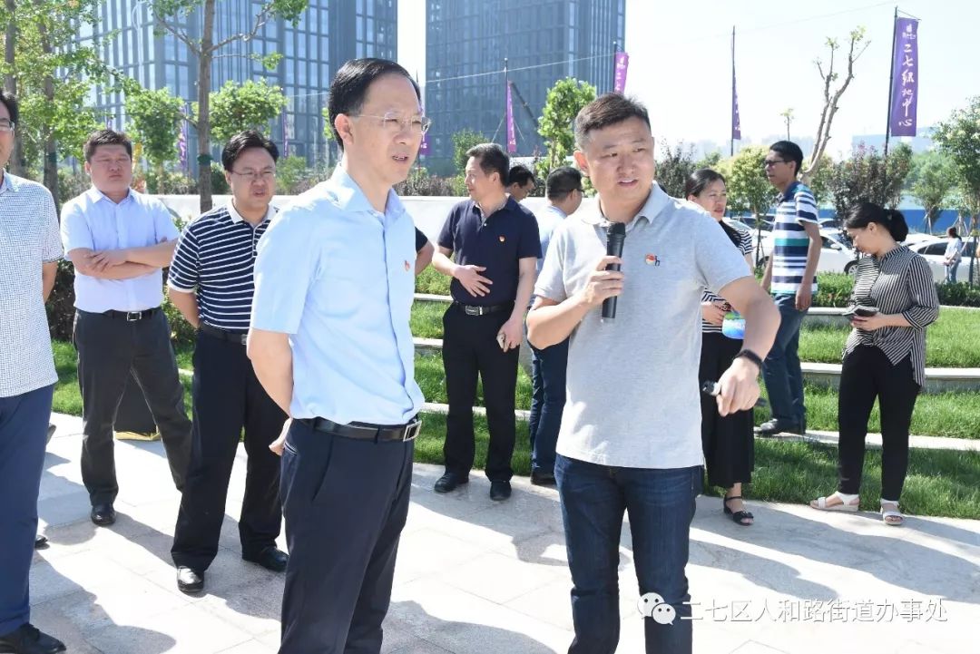 小马拉着大车监控摄 那么：这通常是一个比喻