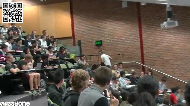 动漫3d同人ntr 或专门的动漫3D艺术家论坛）