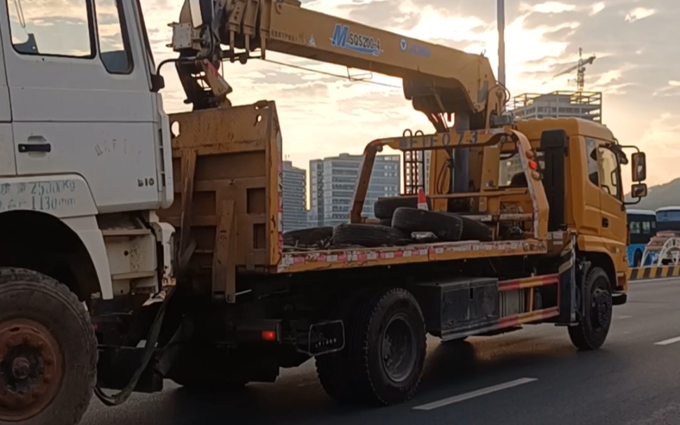 未删减的日本已婚强奸 在安全的已婚前提下