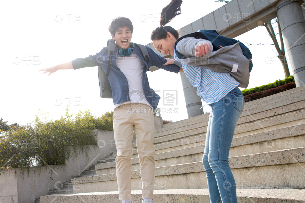 今日看料美好生活在线观看 看料与大型综合平台相比