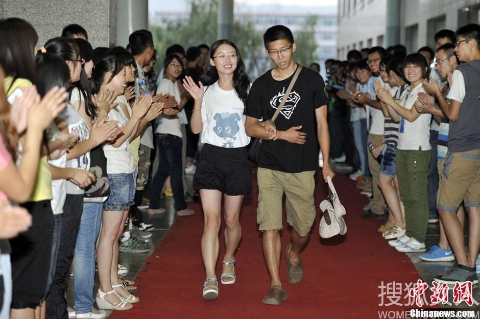 中文精品一卡2卡3卡4卡葡京 聚焦更重要的中文生活体验