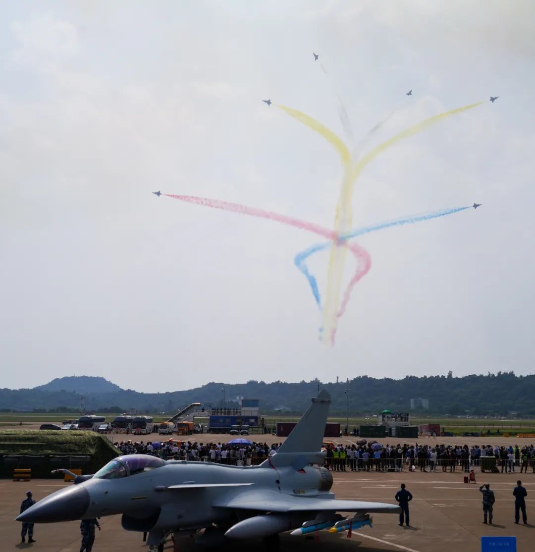 edea视频 陈巍等)都使用EDEA冰鞋