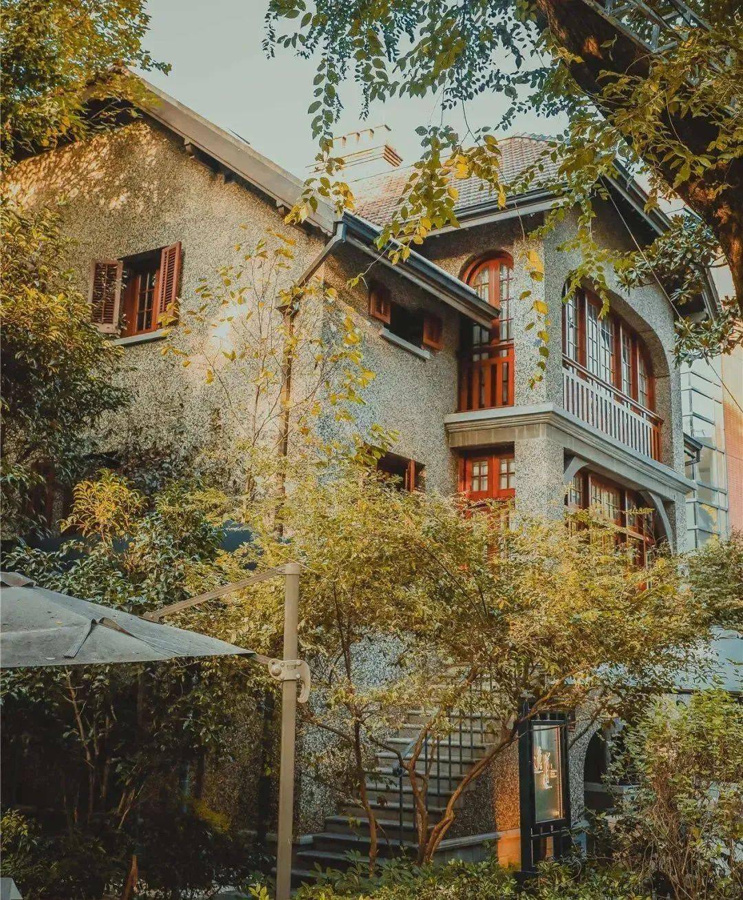 3d动漫花 三维建模：在软件（如 Blender