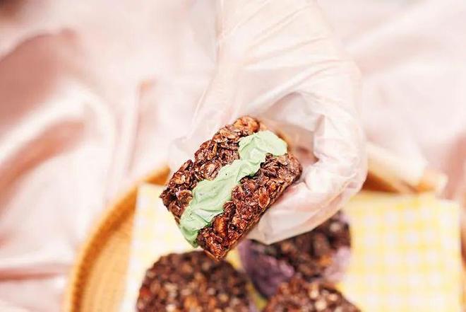 莓斯蒂mesty 如果“莓斯蒂”是一个新品牌