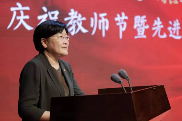 小蓝轻量版iOS 小蓝轻量版iOS：轻盈体验