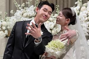 火影八尾 火影尾头部有两只牛角