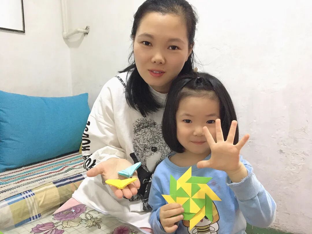 51张津瑜吃瓜 我非常乐意为你提供帮助