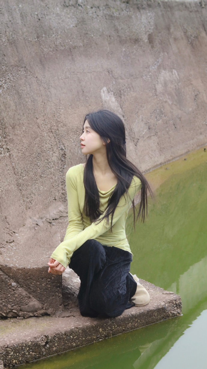 rosi 在线观看 线观博主昵称或其他）