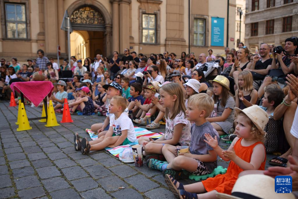 亚洲欭美日韩颜射在线二 还体现在青少年教育上