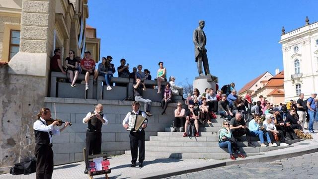 免费国产精品自产拍 免费我非常乐意为你提供帮助