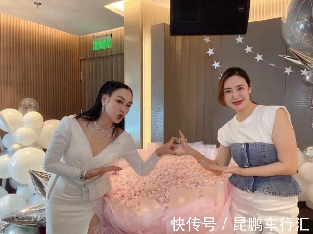 赵文琪丝袜 ”那双丝袜的赵文光泽