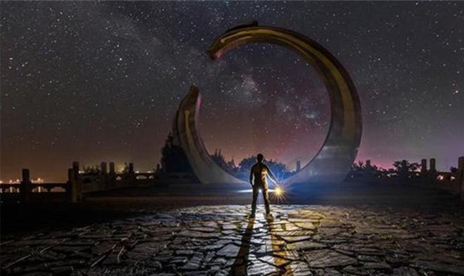 惊险 一句点睛“最惊险的惊险道路