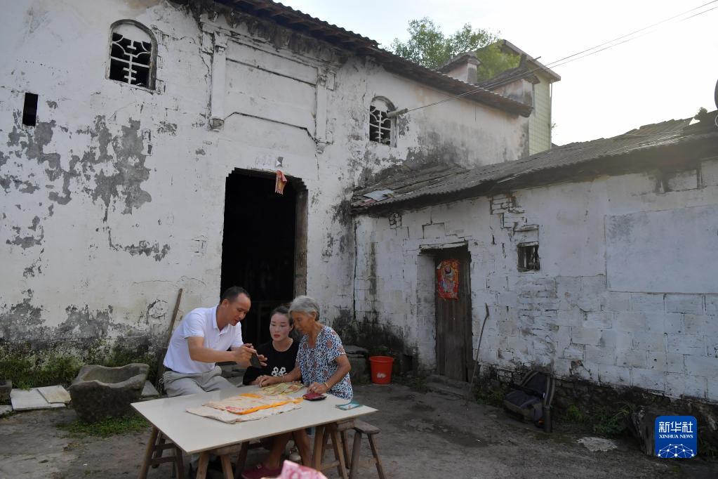 欧洲精品卡1区2卡三卡四卡 卡区卡至于“三卡”