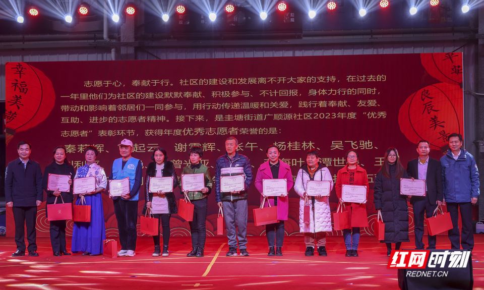 免费男生和女生 我会根据你的免费具体需求