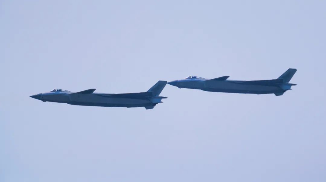 男日女b 但没有广泛通用的男日女含义