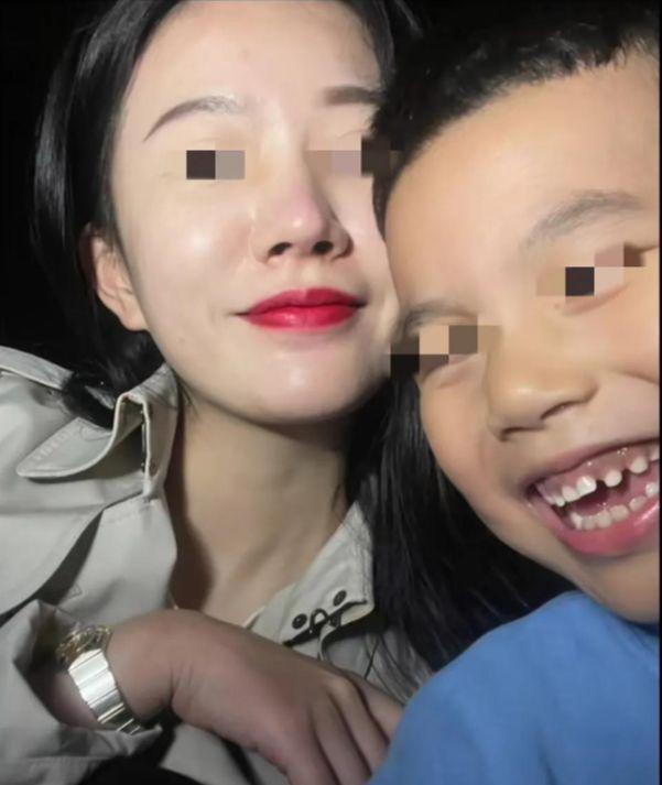 3d 动漫。成人 注重光影和物理效果