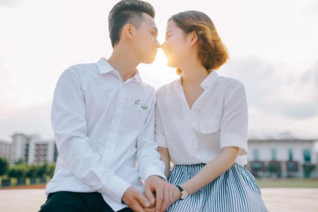 裙子下面是野兽无删减在线