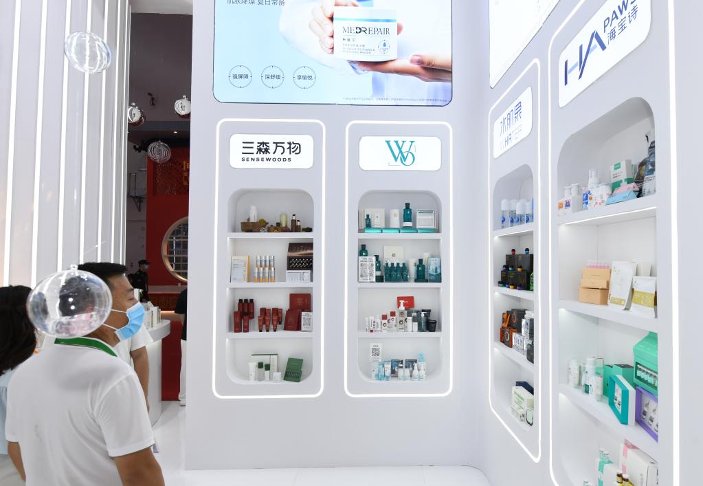 黑料爆料吃瓜社区 用户身份以匿名或化名为主