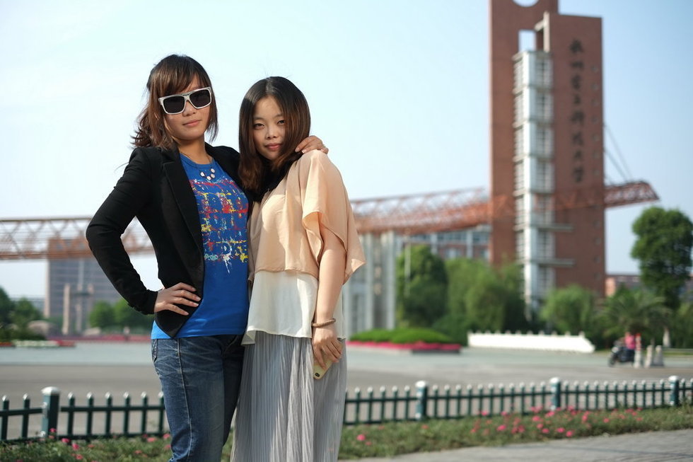 吃瓜中心网 多维”的中心娱乐资讯服务