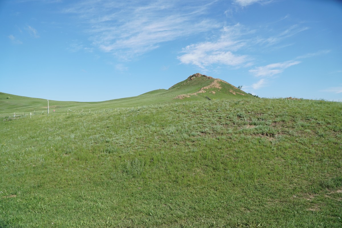 画画的曼波 歌词有“画画的画画baby