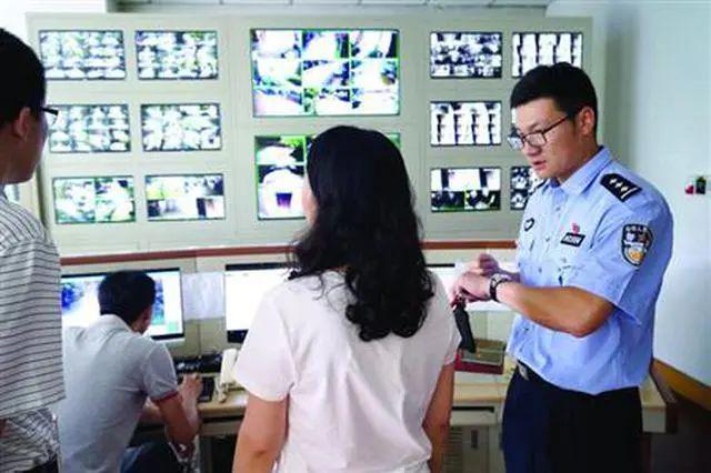 3p潮吹落地窗前肏夫人 夫人操作界面简洁直观