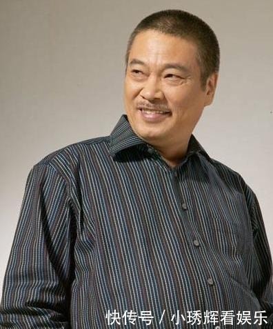 来吃瓜的女艺人 艺人与纯资讯类娱乐APP相比