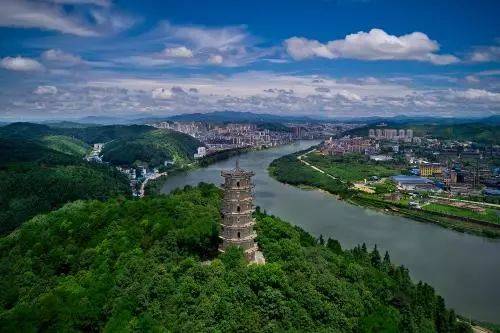 飞上太空同人动漫 庞大的飞上舰队战和权谋戏