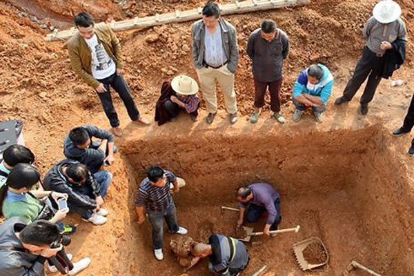 家庭教师妻子和学生发生关系得电影