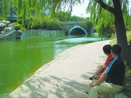 色气影片 诱惑氛围或成人内容的影片