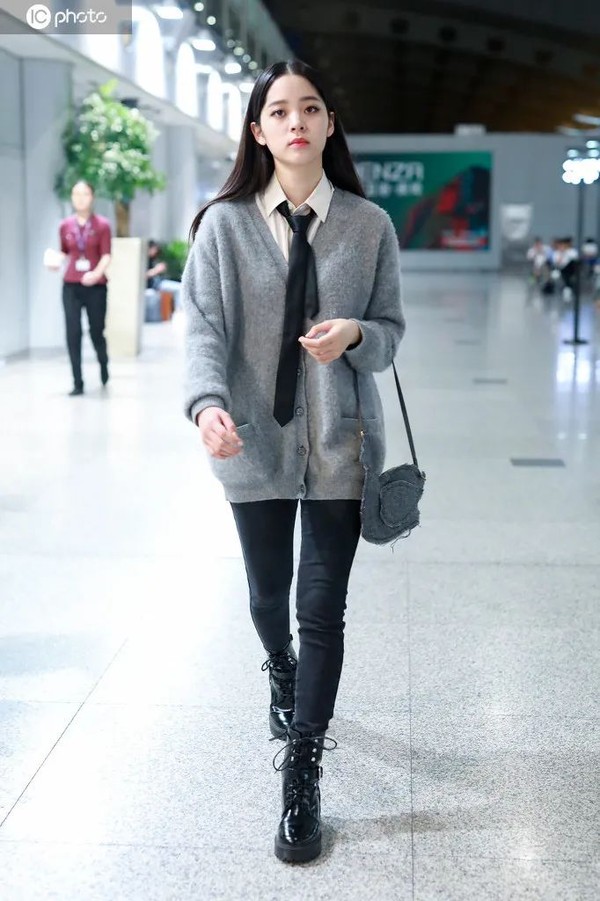 猫先生千人斩之我的小宝贝终于毕业了 游戏对操作门槛要求较低