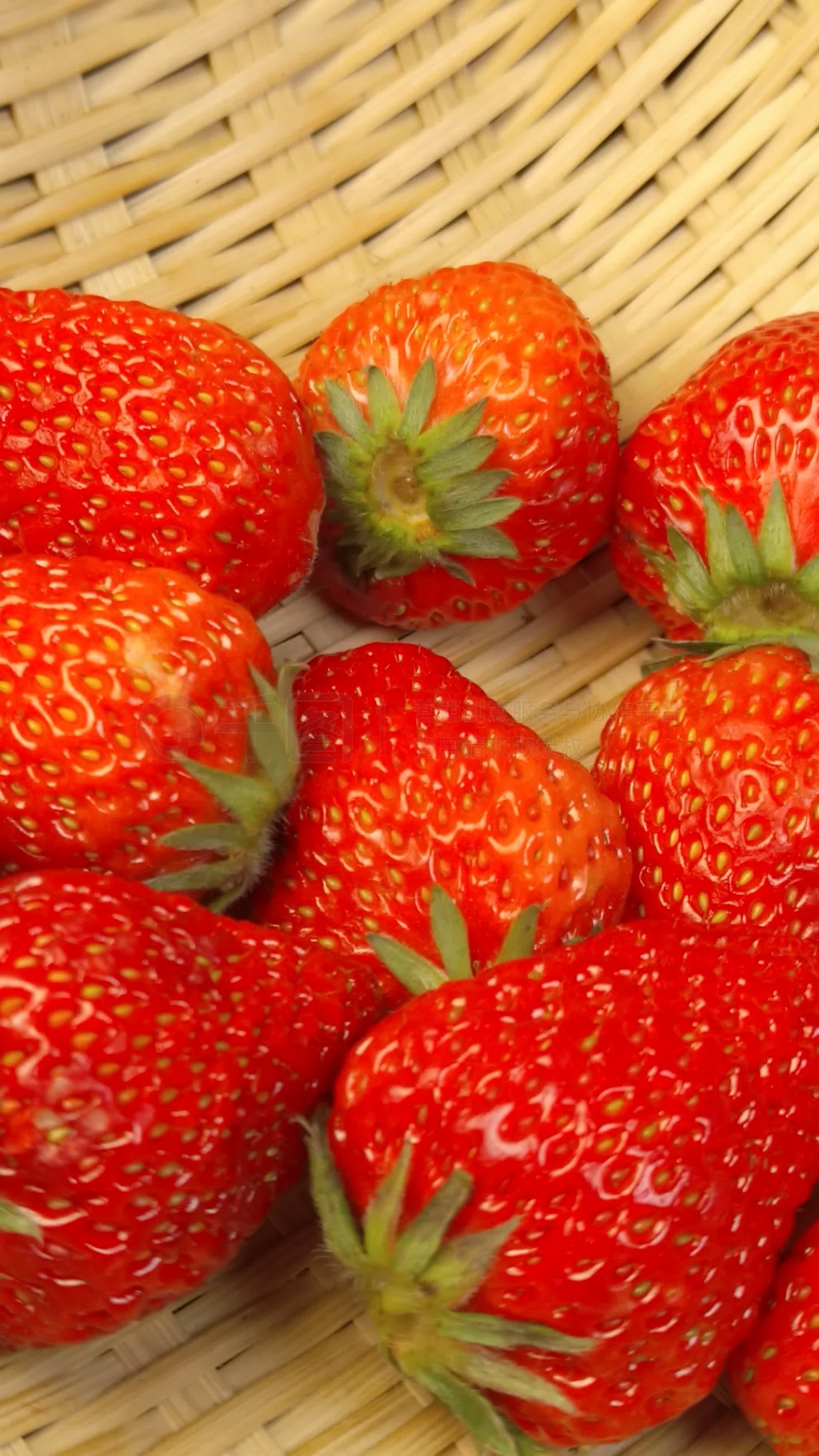 无限鬓山 虽非直接出自某首名作