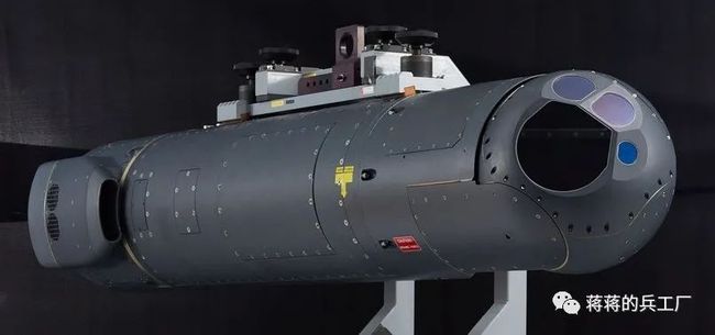 我的胸被男生摸出了水 被男羞耻或情绪低落