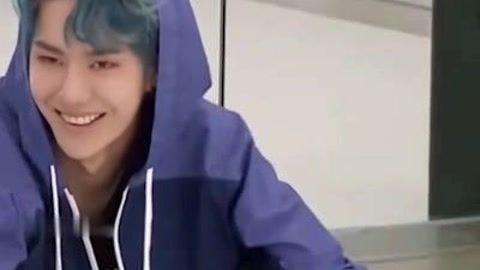 啄木鸟 美好的度假 交到了横着走的啄木朋友