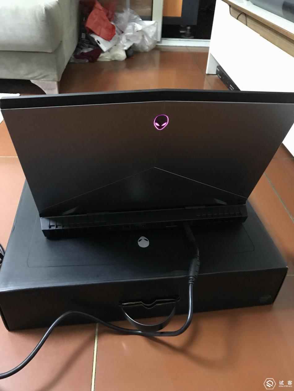 精品国产18久久久久久 这些细节决定了它能穿多久