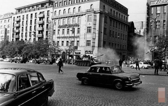 法国啄木鸟秘书 我非常乐意为你提供帮助