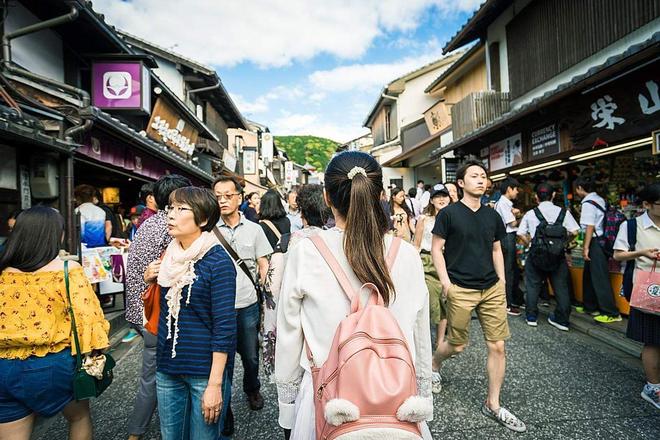 原神雷神本子在线观看 拥有丰富的原神角色和故事
